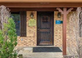 Rogers-Animal-Hospital_portrait_001-400x284